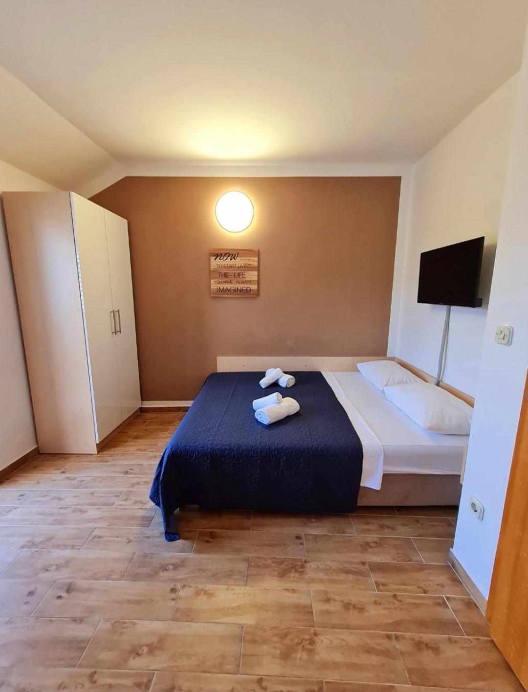 Vila Maslina Apartments Mit Pool Und Garten Nahe Am Strand Tučepi Kamer foto