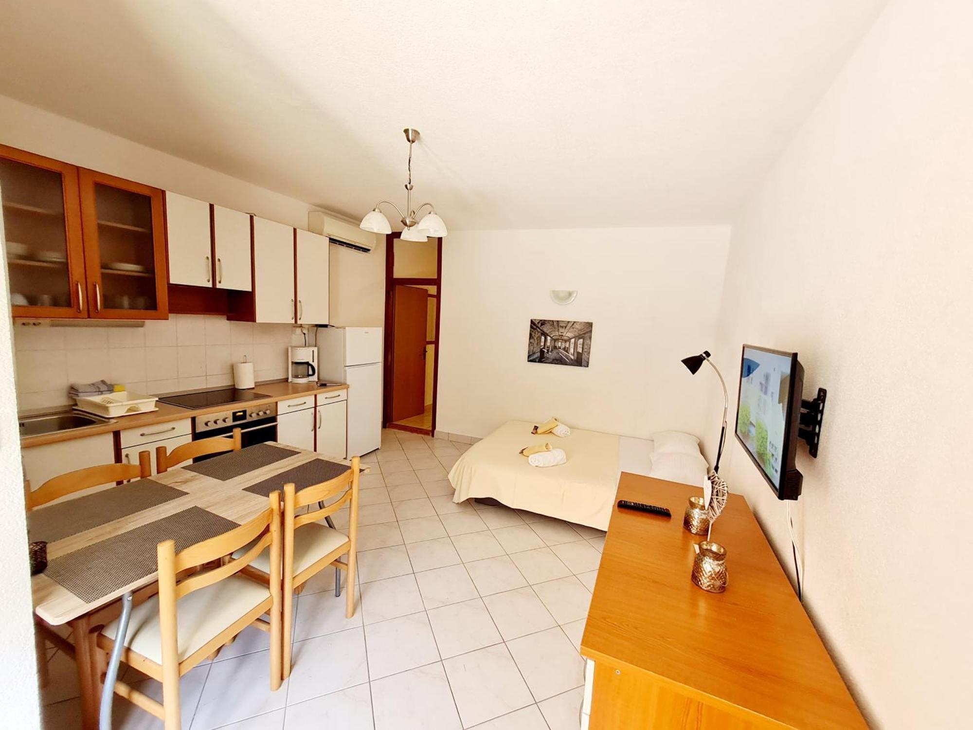 Vila Maslina Apartments Mit Pool Und Garten Nahe Am Strand Tučepi Kamer foto