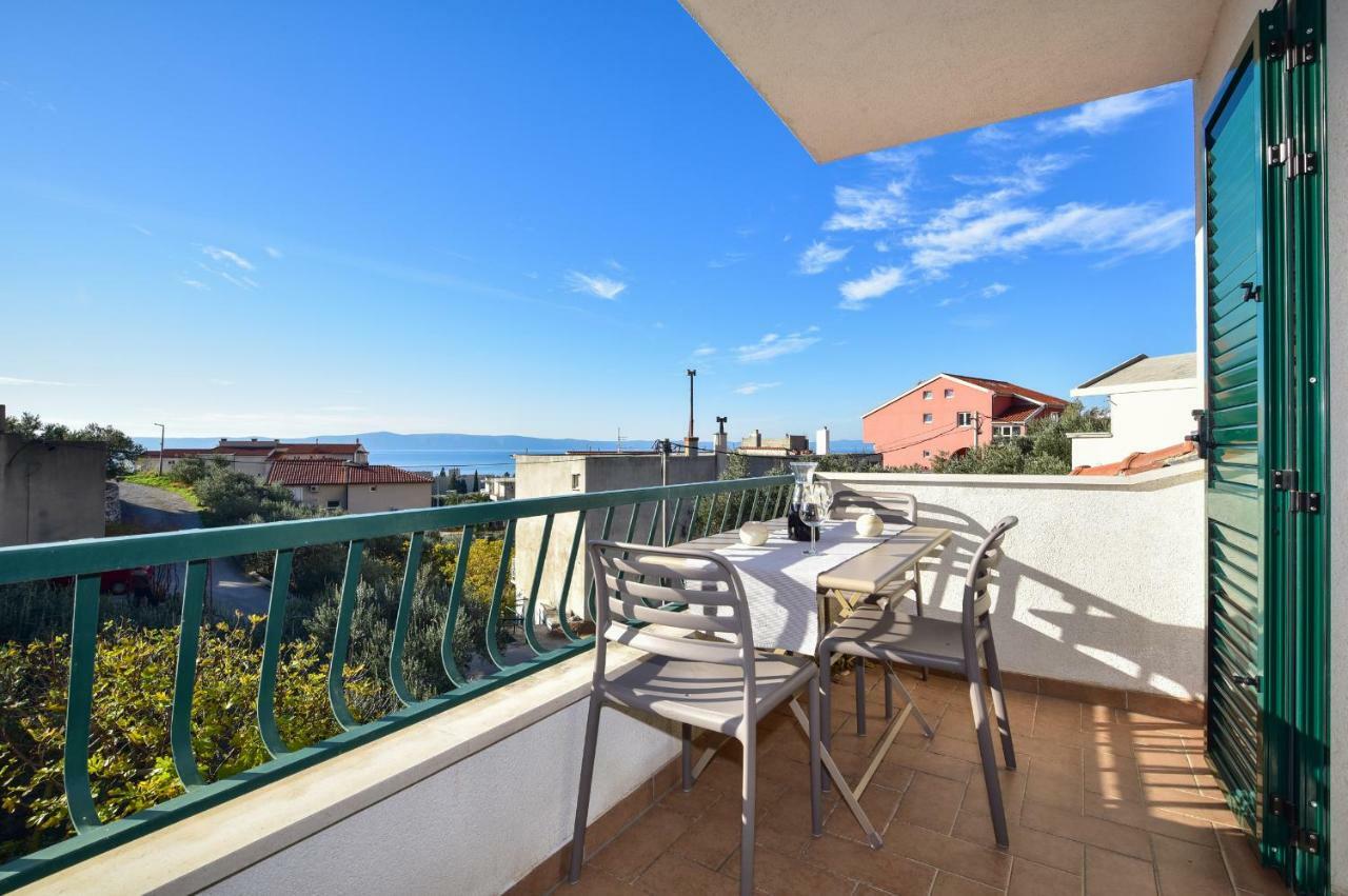 Vila Maslina Apartments Mit Pool Und Garten Nahe Am Strand Tučepi Buitenkant foto